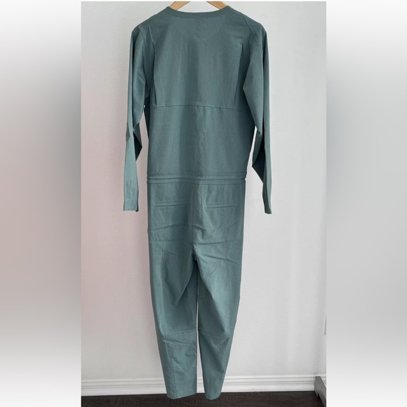 NWT Lululemon Ventlight Zippered Jumpsuit - Picture 5 of 6